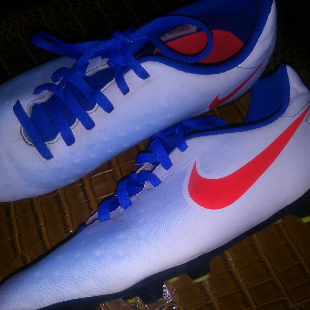 Cleats - Picture 2 of 6